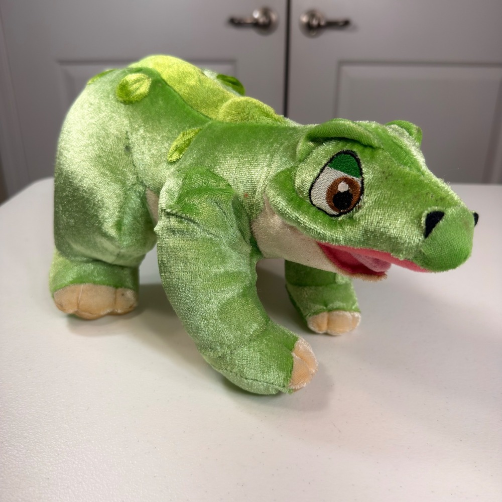 Vintage The Land Before Time Spike Plush Universal Studios Green Dinosaur 15"